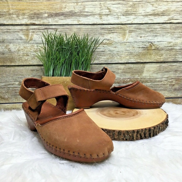 Natural Sport Terra Brown Leather Clog Sandals - Picture 1 of 12